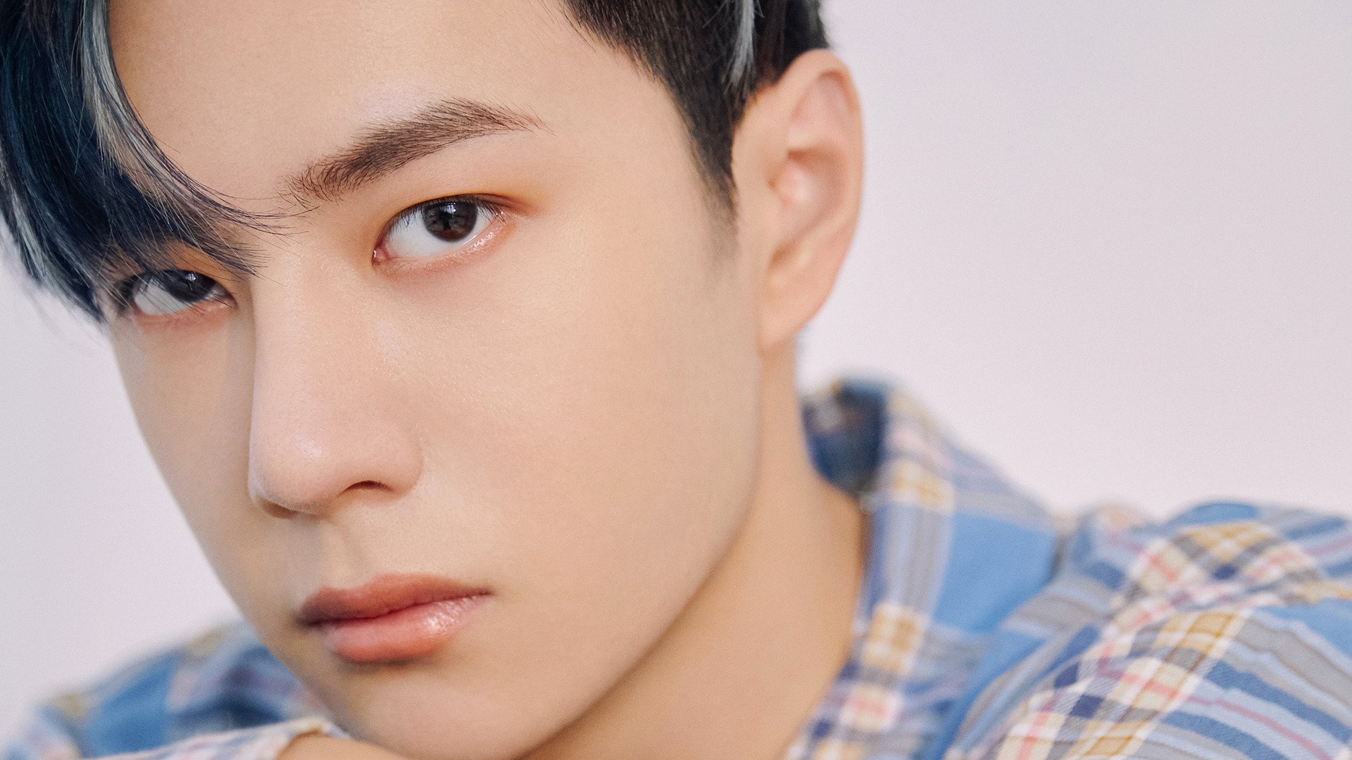 爱游戏官网-《【行业观察】电竞直播内容创新，吸引年轻用户新宠》，电竞直播室